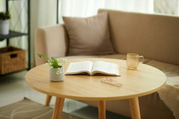 Tables basses industrielles : le choix idéal pour votre intérieur