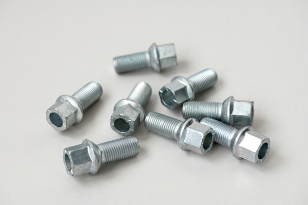 Tout savoir sur les boulons : choix, types et bonnes pratiques